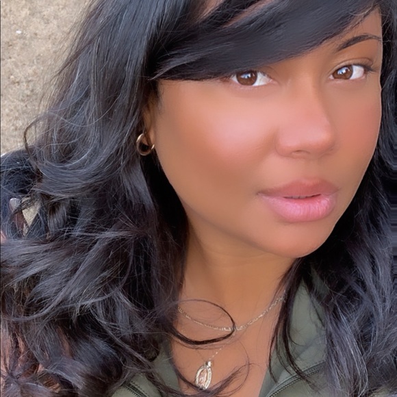 Meet your favorite Posher, Candy 🍭 - Picture 1 of 2